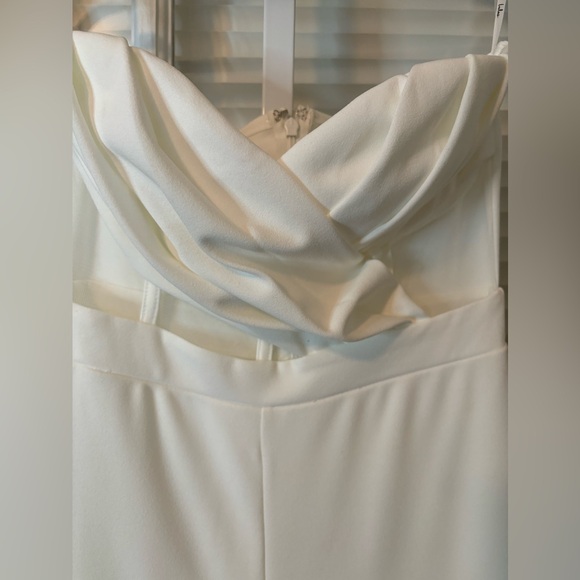 Lulu’s Strapless Halter Jumpsuit-Size Small - Picture 5 of 16